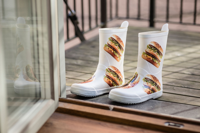 Illustration for article titled Express your McDonaldâs-like individuality by putting Big Macs on everything